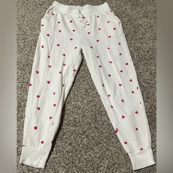 Colsie White Jogger Set with Red Hearts - Picture 4 of 4